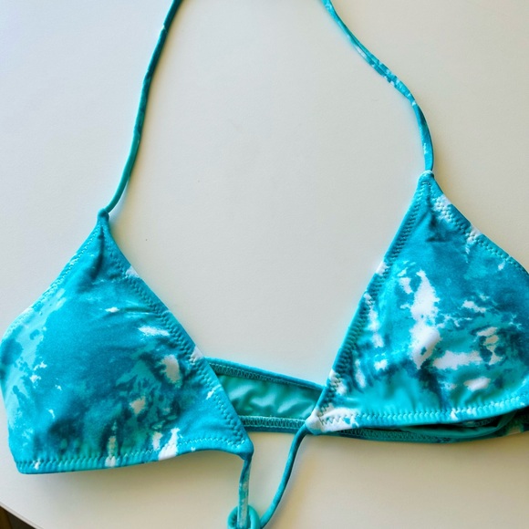 Volcom tie dye bikini top, SM - Picture 5 of 7